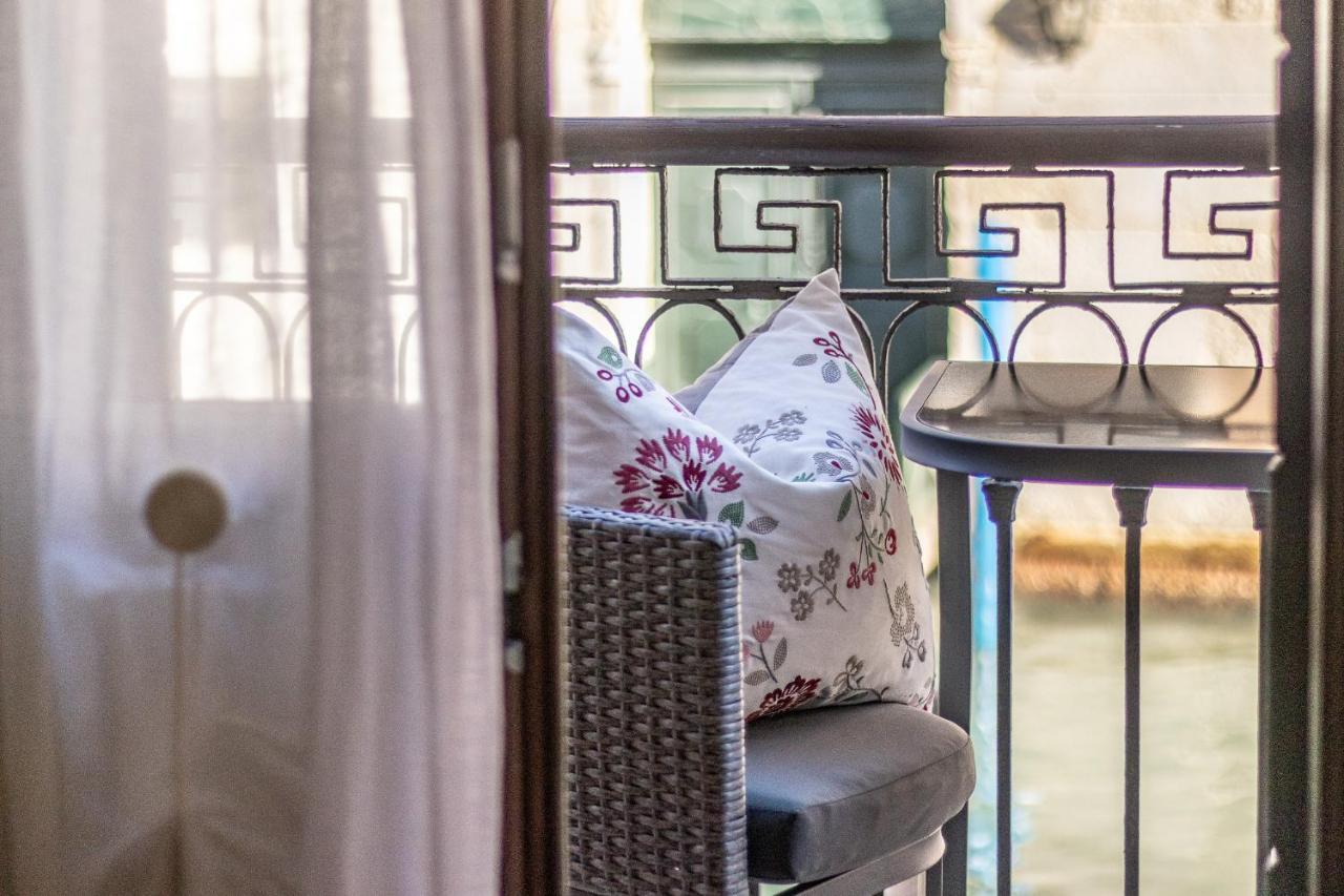 Italian Experience-Riva Degli Schiavoni Boutique Apartment Venedik Dış mekan fotoğraf