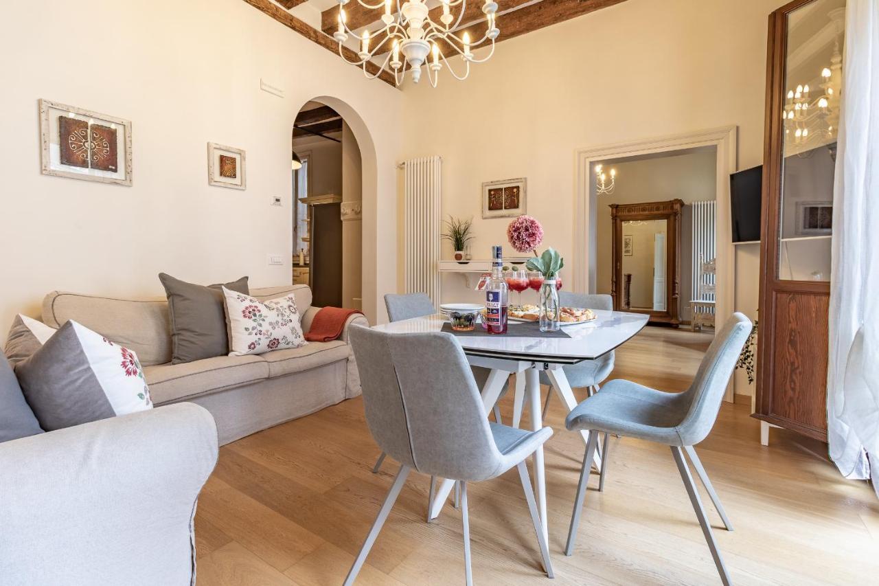 Italian Experience-Riva Degli Schiavoni Boutique Apartment Venedik Dış mekan fotoğraf