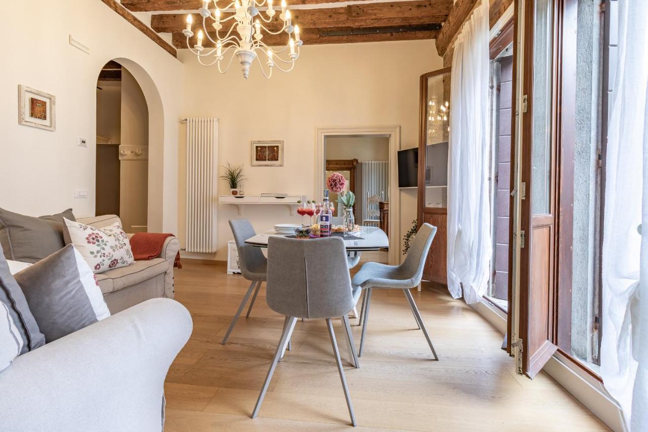 Italian Experience-Riva Degli Schiavoni Boutique Apartment Venedik Dış mekan fotoğraf