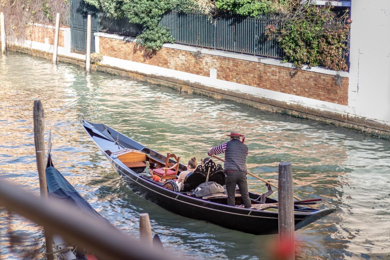 Italian Experience-Riva Degli Schiavoni Boutique Apartment Venedik Dış mekan fotoğraf