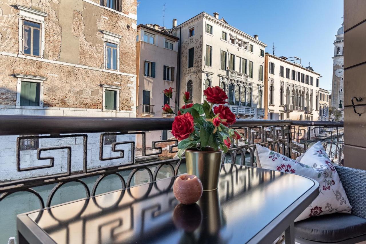 Italian Experience-Riva Degli Schiavoni Boutique Apartment Venedik Dış mekan fotoğraf